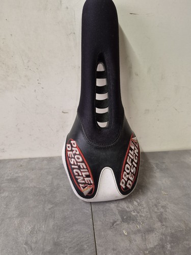 Profile design tri - design, saddle