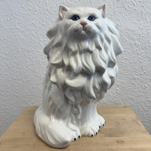 White cat figure pottery bow - white,