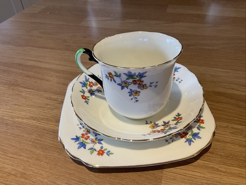 Off white art deco vintage - white,
