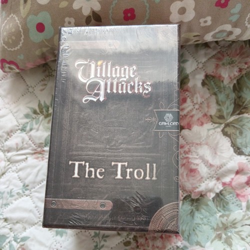 Village attacks the - the, troll