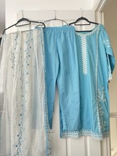 Pakistani Style Shalwar Kameez