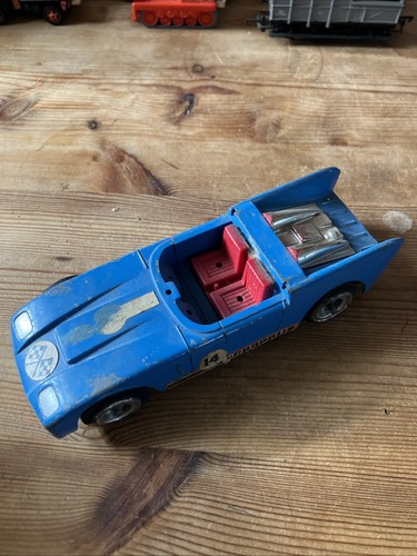 Spot triang race car - on,