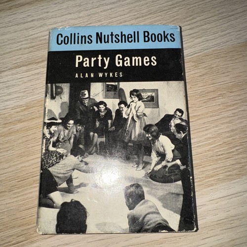 Party games collins nutshell - party,