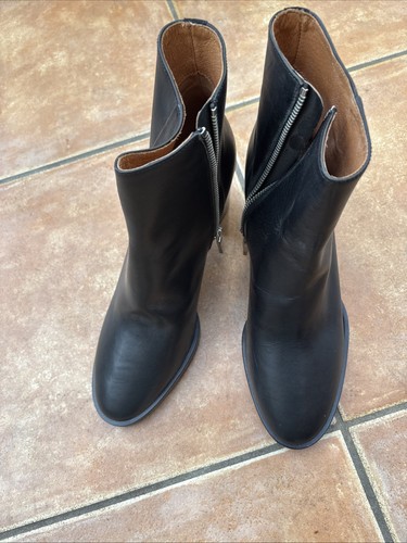 Ladies whistle size black - size, 6