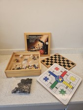 WHSmith Wooden Games Compendium checkers chess Domino's backgammon 