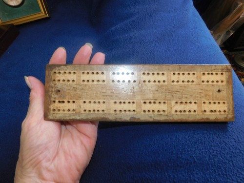Vintage wooden pine cribbage - wooden,