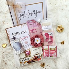 HUG IN A BOX – Spa Gift For