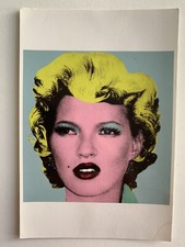 BANKSY-ORIGINAL KATE MOSS CRUDE OILS SHOW POSTCARD - POW PICTURES ON WALLS 2005