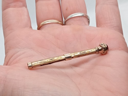Antique rolled gold foliate - rolled,