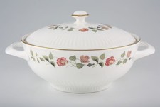 Wedgwood - India Rose - Vegetable Tureen with Lid - 63581G