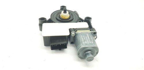 5q0959811e rear power window - rear,