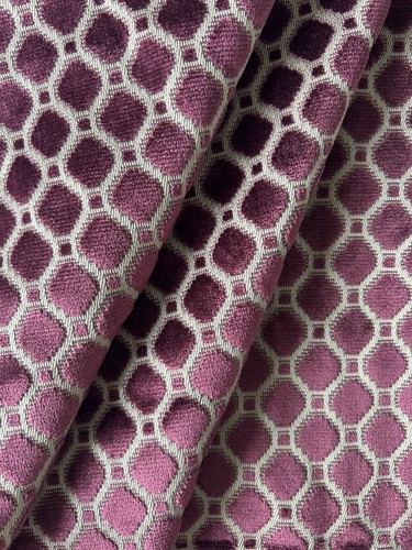 Berry coloured soft - , honeycomb