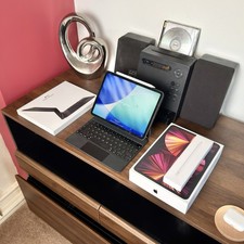 Apple M1 iPad Pro + Magic