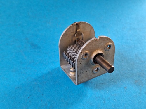 Tuning capacitor 550pf air - tuning,