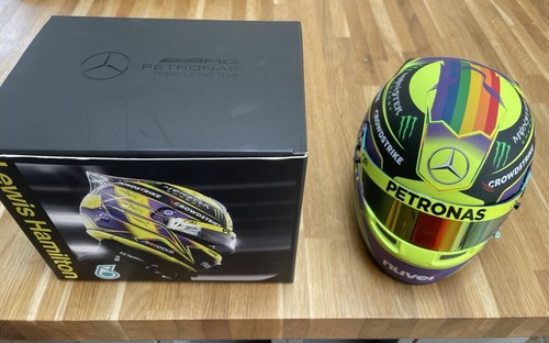 Lewis hamilton 2023 helmet - 1/2,