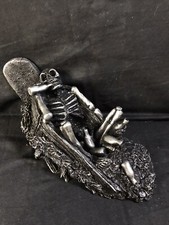 Originalities “ Dead Drunk” Skeleton Drinking In A Grave Figure!