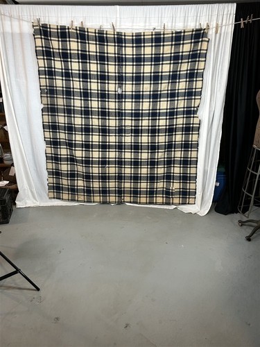 Antique blanket wool - antique, center