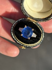 18ct Gold 5.85ct Royal Blue Natural Sapphire & Diamond Ring.