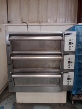 Tom Chandley - Small Two tray, three deck, commercial Bakery deck oven