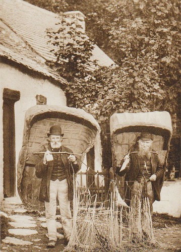 Coracle fishermen cenarth - coracle,