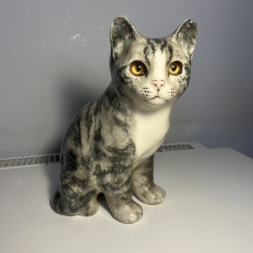 Winstanly cat sitting size 3 - winstanly,