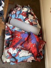 Set Of Spider-Man Room Decor : 4 x Curtains, 2 x Cushion And 1 x Floor Mat