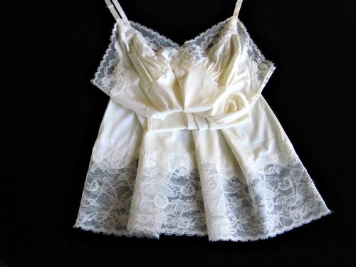 Vintage ivory full slip van - 34,