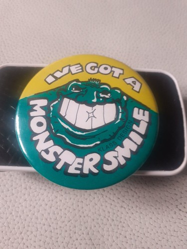 Monster smile vintage - badge,