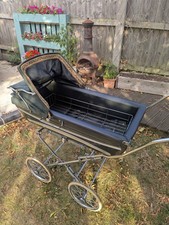 Silver Cross Pram Vintage - Green 1973