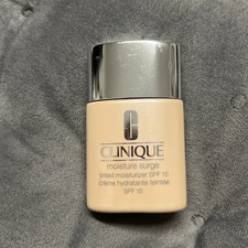 Clinique Moisture Surge Tinted