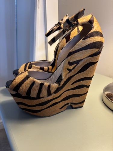 Zara vintage tiger print - zara,