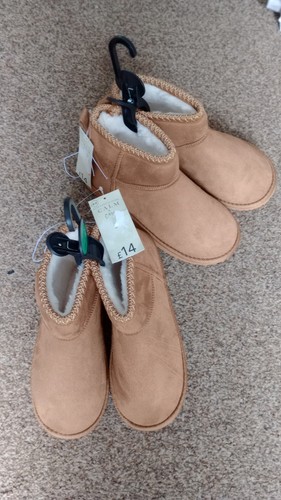 Size slipper boots new x2 - boots,