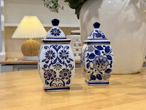 Pair blue white ginger jars - blue,