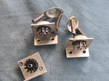 B9A VALVE BASES ON SMALL