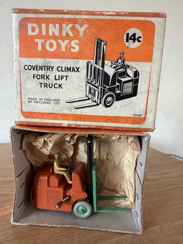 Nice original vintage dinky - nice,