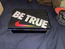 Nike SB Dunk Low Be True Pride