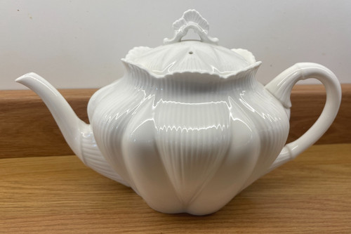 Vintage shelley dainty white - vintage,