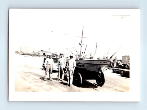 Old vintage photo trio men - trio,