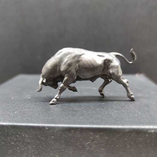 Pure copper cow bull - bull, statue