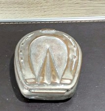 Vintage horseshoe-shaped Tin vesta case - Inscribed 'Mason Arms, Edgware Road'