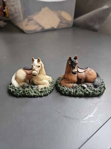 Laying horse white - white, &