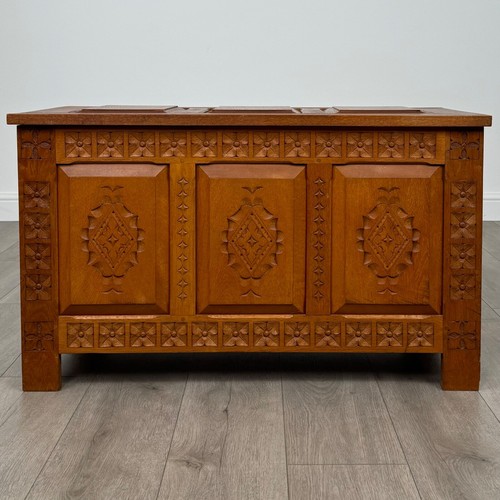 Antique 20th century - century, carved