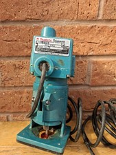 Makita 3700B Laminate trimmer, Mini Router Corded 230V, wood work joiner 