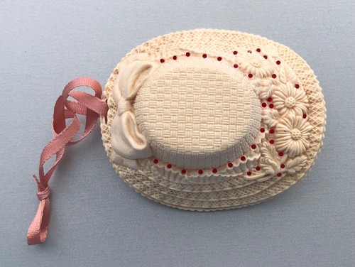 Vintage 70s 80s - avon, bonnet
