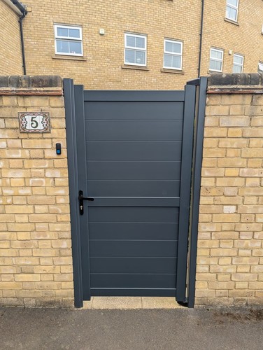 Aluminium pedestrian gates - pedestrian,