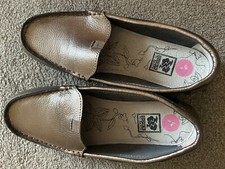 Pair Of DOWN TO EARTH Shoes Size 5