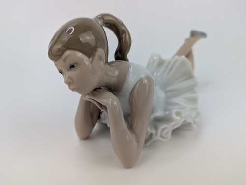 Nao lladro spain porcelain - by,
