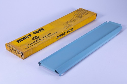 Dinky toys 994 loading ramp - toys,