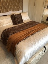 Bnwot Julien McDonald Duvet Set In Gold Champagne Creamy Colour. 