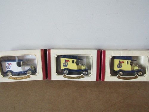 Oxford diecast vans - ,